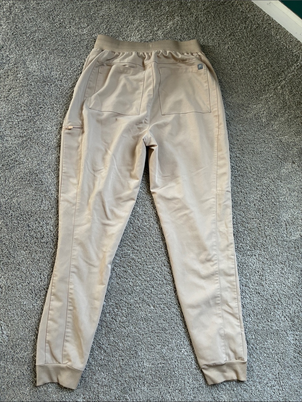 Fabletics Feel Good Performance Joggers - Picture 3 of 3